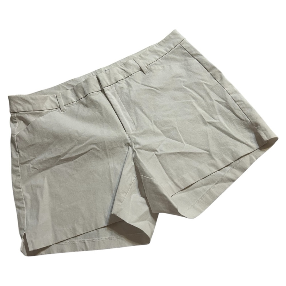 EUC 22 Old Navy Pixie Women's Cream Shorts